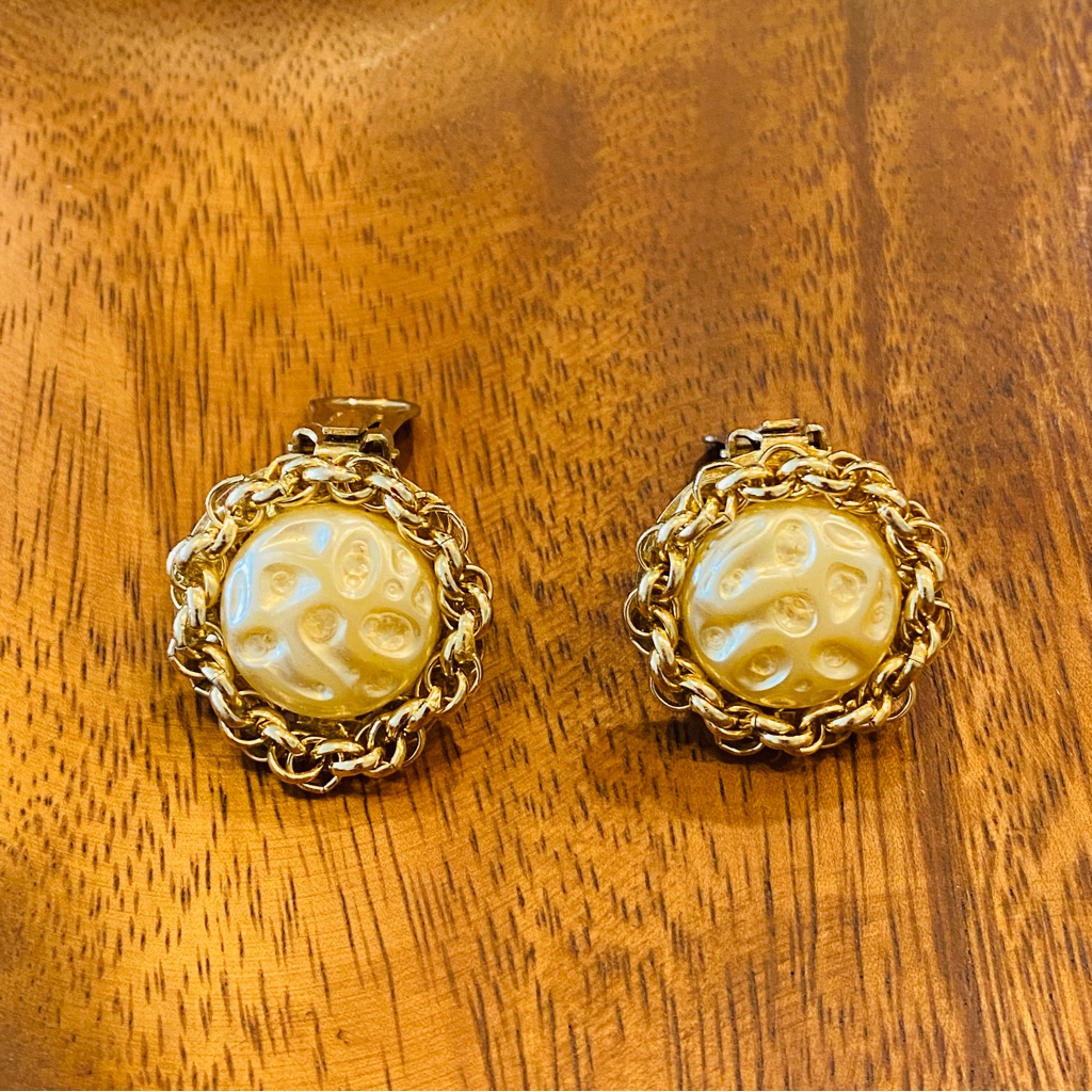 60s/70s Beautiful Rope And Pearl Clip-On Earrings